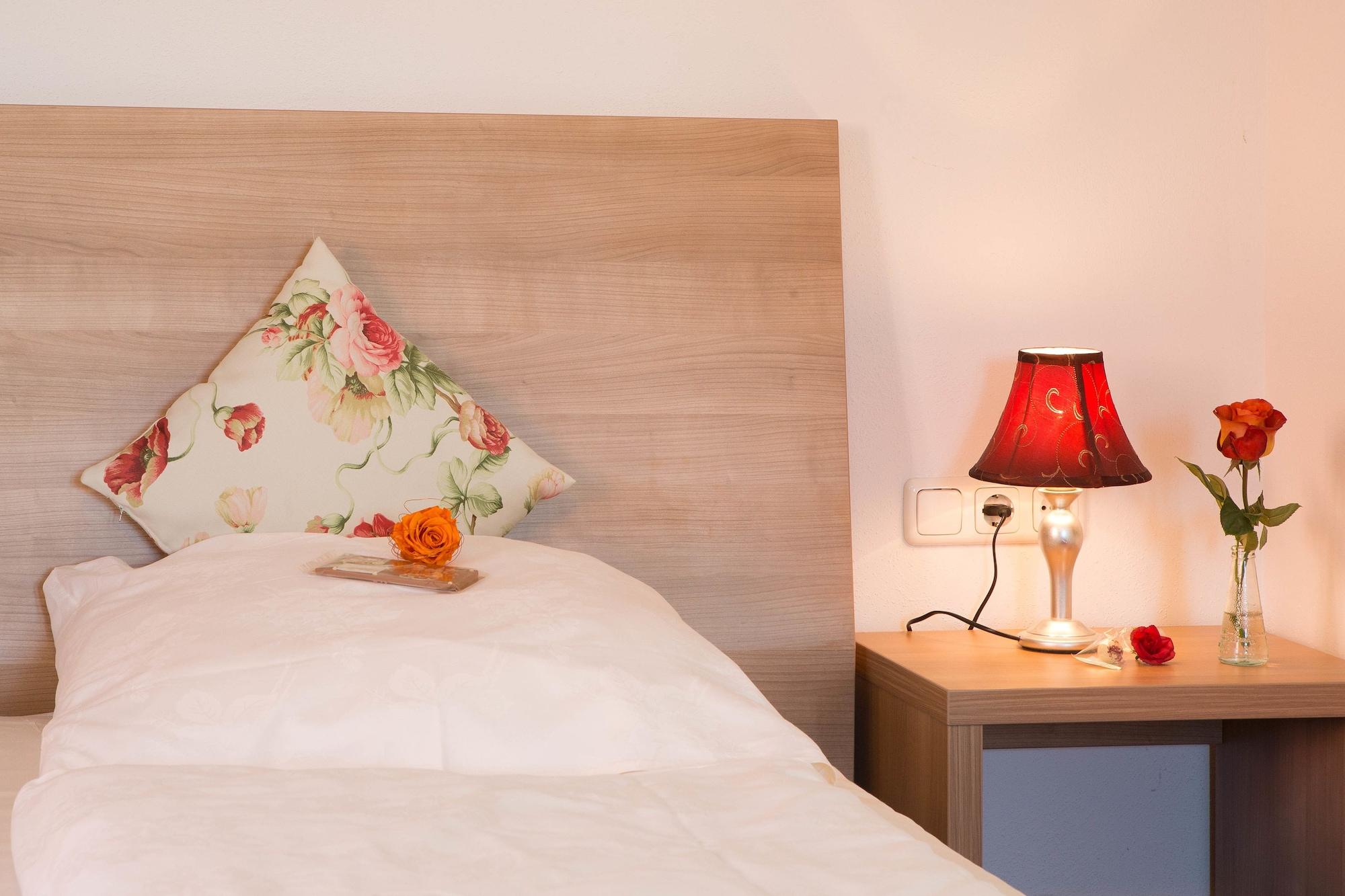 Boutiquehotel Goldene Rose - Self-Check-In Rothenburg ob der Tauber Ngoại thất bức ảnh